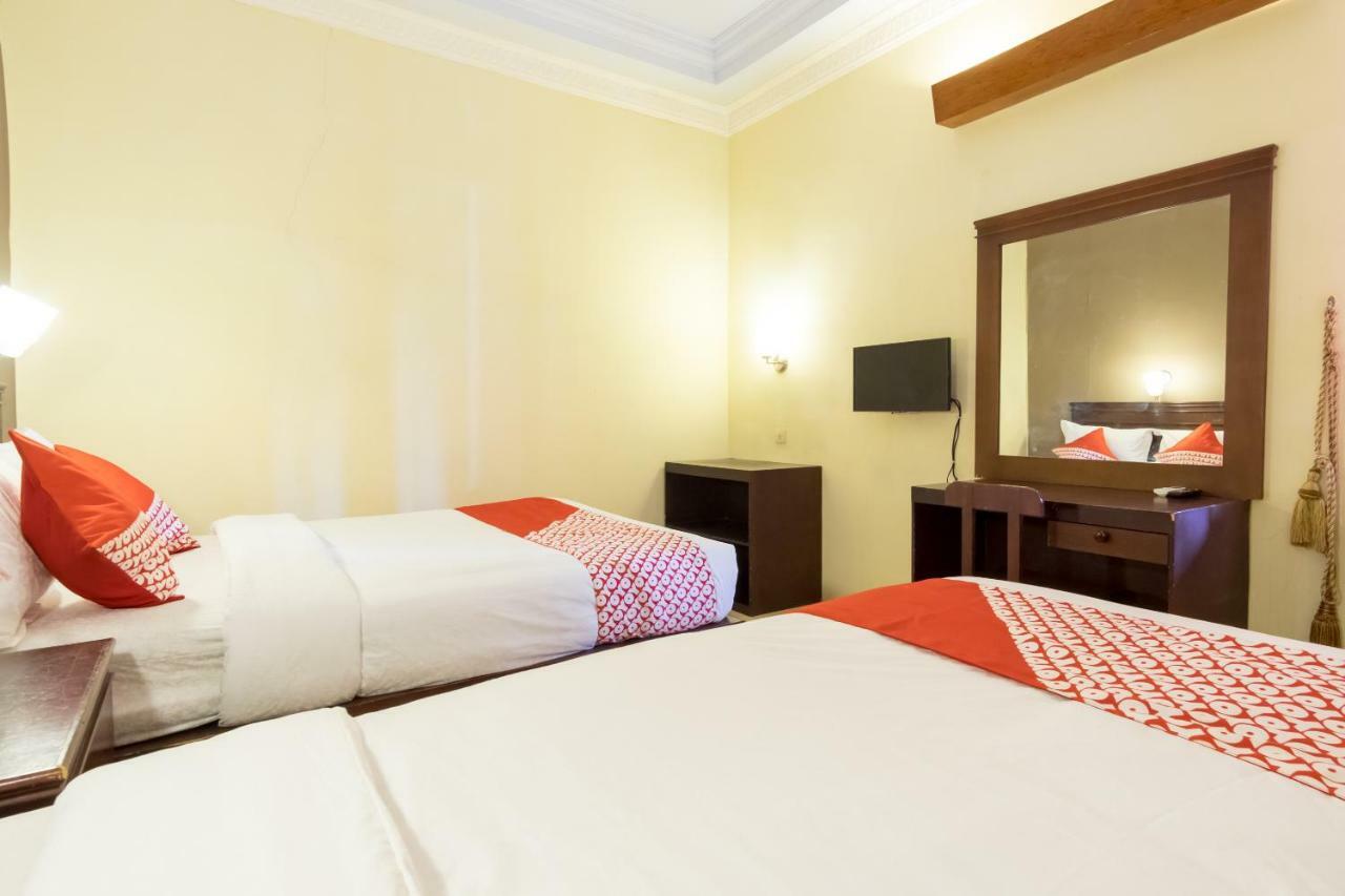 โอโย 1030 โฮเต็ล บูมี อาสิห์ Hotel เมดาน ภายนอก รูปภาพ